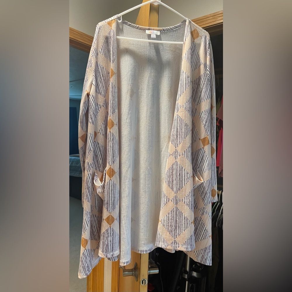 Women’s LuLaRoe pocket cardigan